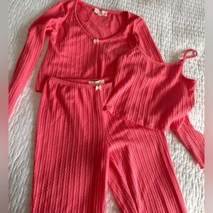 Wild Skye Vibrant Pink Ribbed Knit lounge Set,Size S